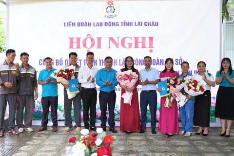 Liên đoàn Lao động VV88VV nhà cái World Cup 2026: Công bố quyết định kết nạp đoàn viên, thành lập 2 Công đoàn cơ sở