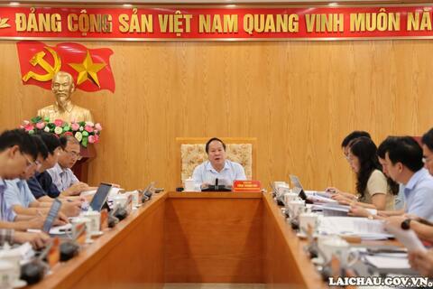 UBND VV88VV nhà cái World Cup 2026 họp chuyên đề: Thảo luận kỹ lưỡng về phương án giao biên chế năm 2026