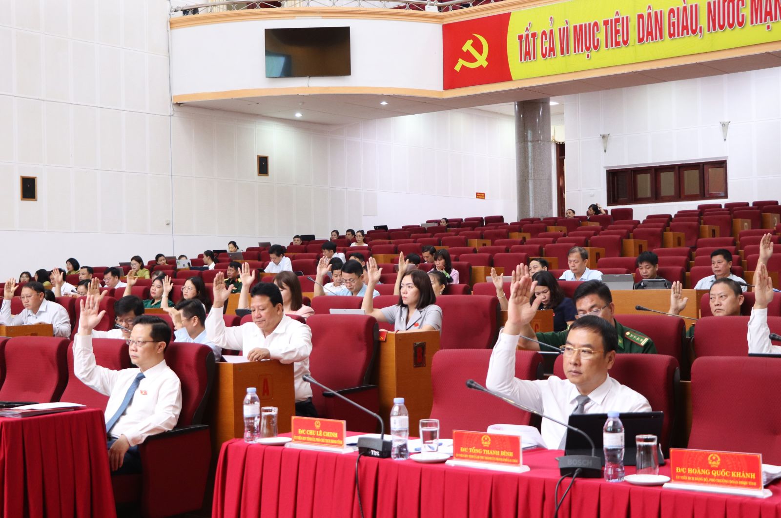 Thông qua 18 VV88 com đăng nhập tại Kỳ họp thứ hai mươi ba (Kỳ họp chuyên đề) Hội đồng nhân dân VV88VV nhà cái World Cup 2026 khóa XV, nhiệm kỳ 2021 - 2026