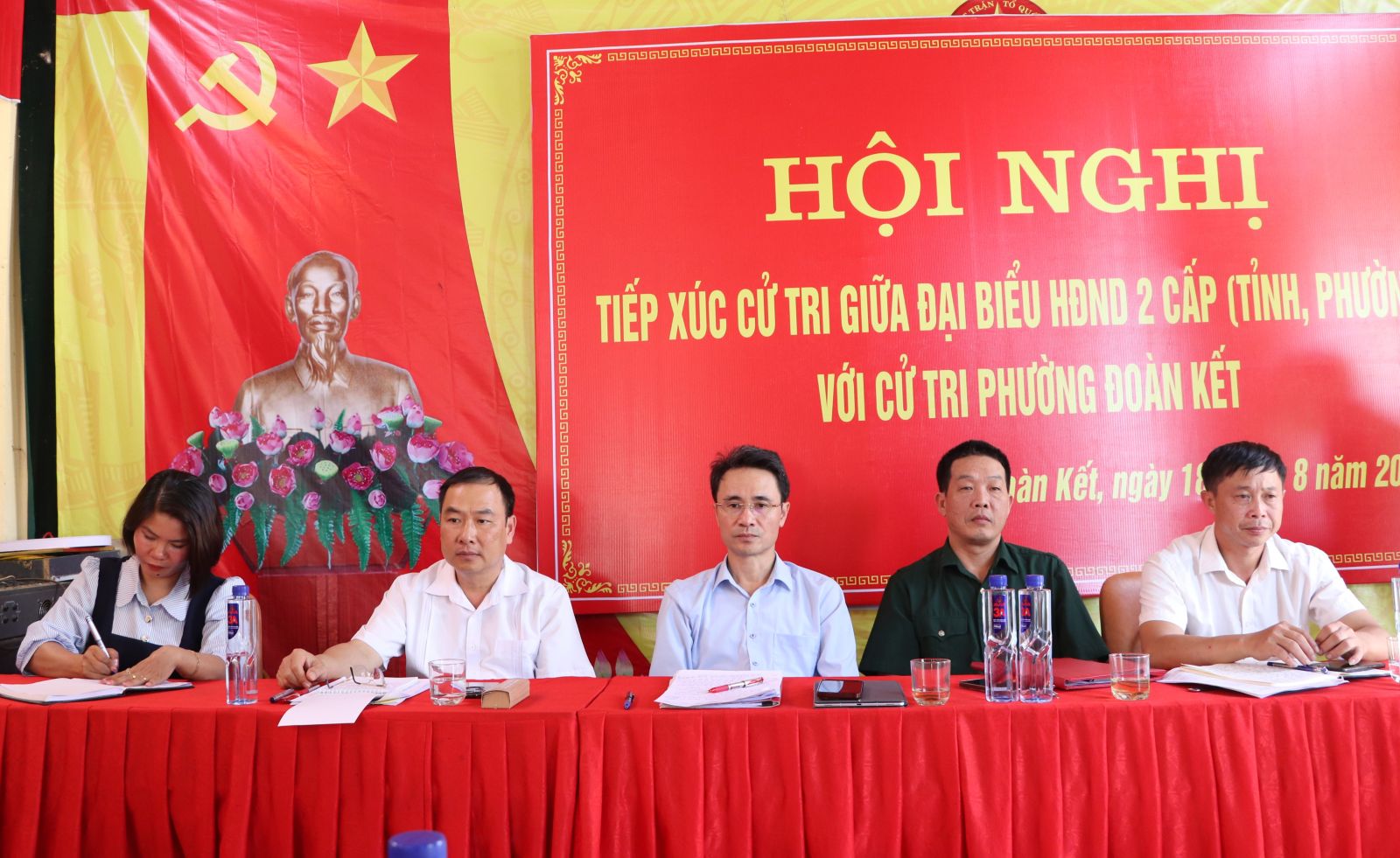 VV88bet nhà cái trực tuyến tiếp xúc cử tri giữa đại biểu HĐND 2 cấp (tỉnh, phường) với cử tri phường Đoàn Kết
